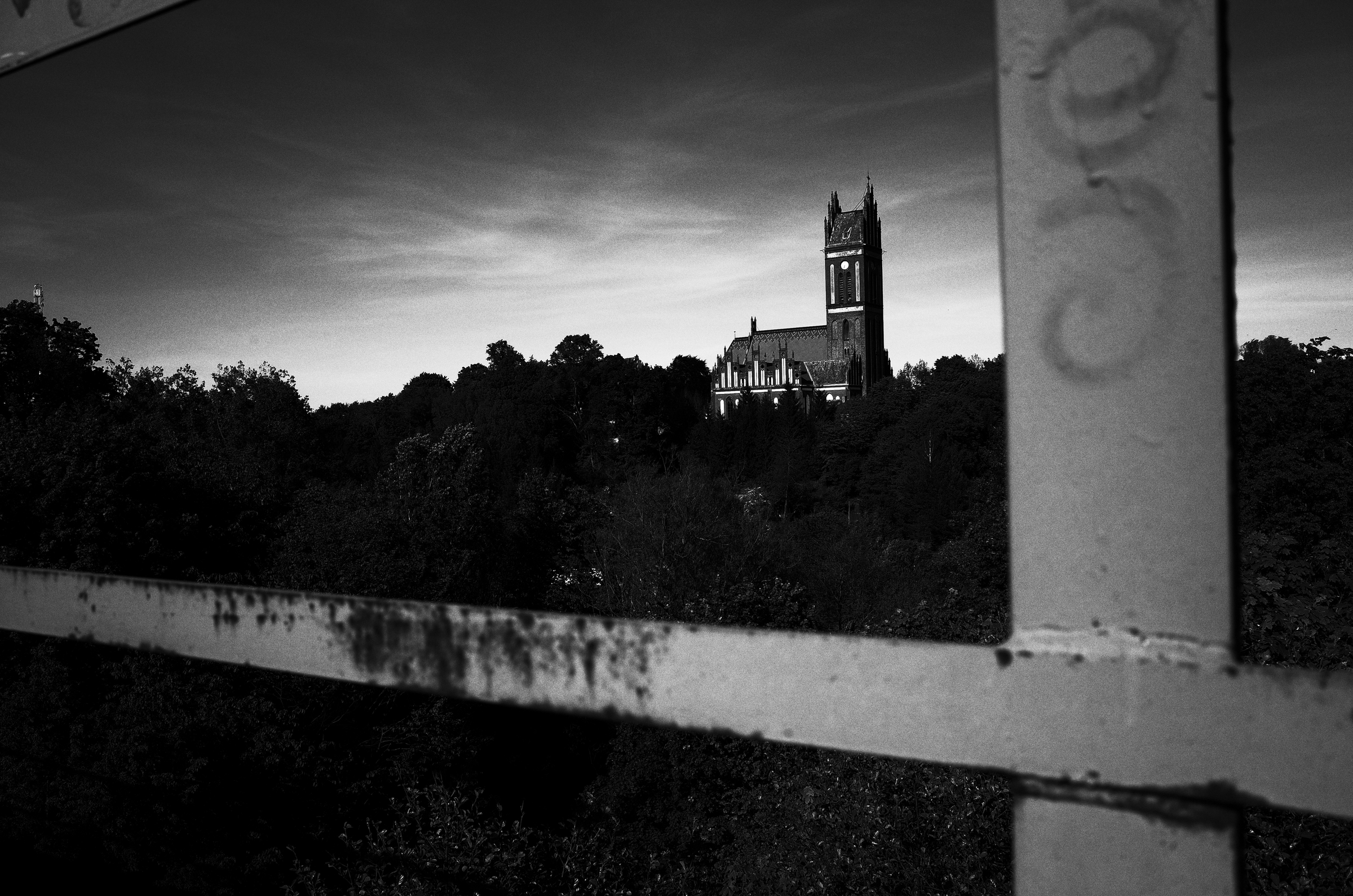 Kirche von der Brücke
