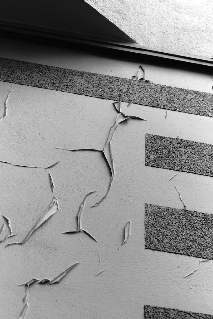 Cracks & Contrast